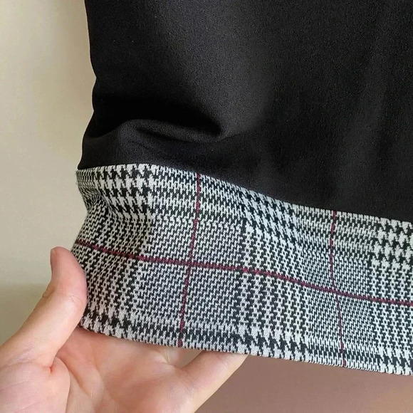 TOMMY HILFIGER Black Zippered Short Sleeve Crew Neck Mini Evening Sheath Dress - Picture 8 of 15